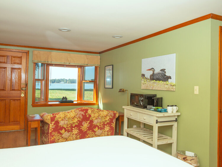 Bay View King Bedroom with Waterfront Sitting Area