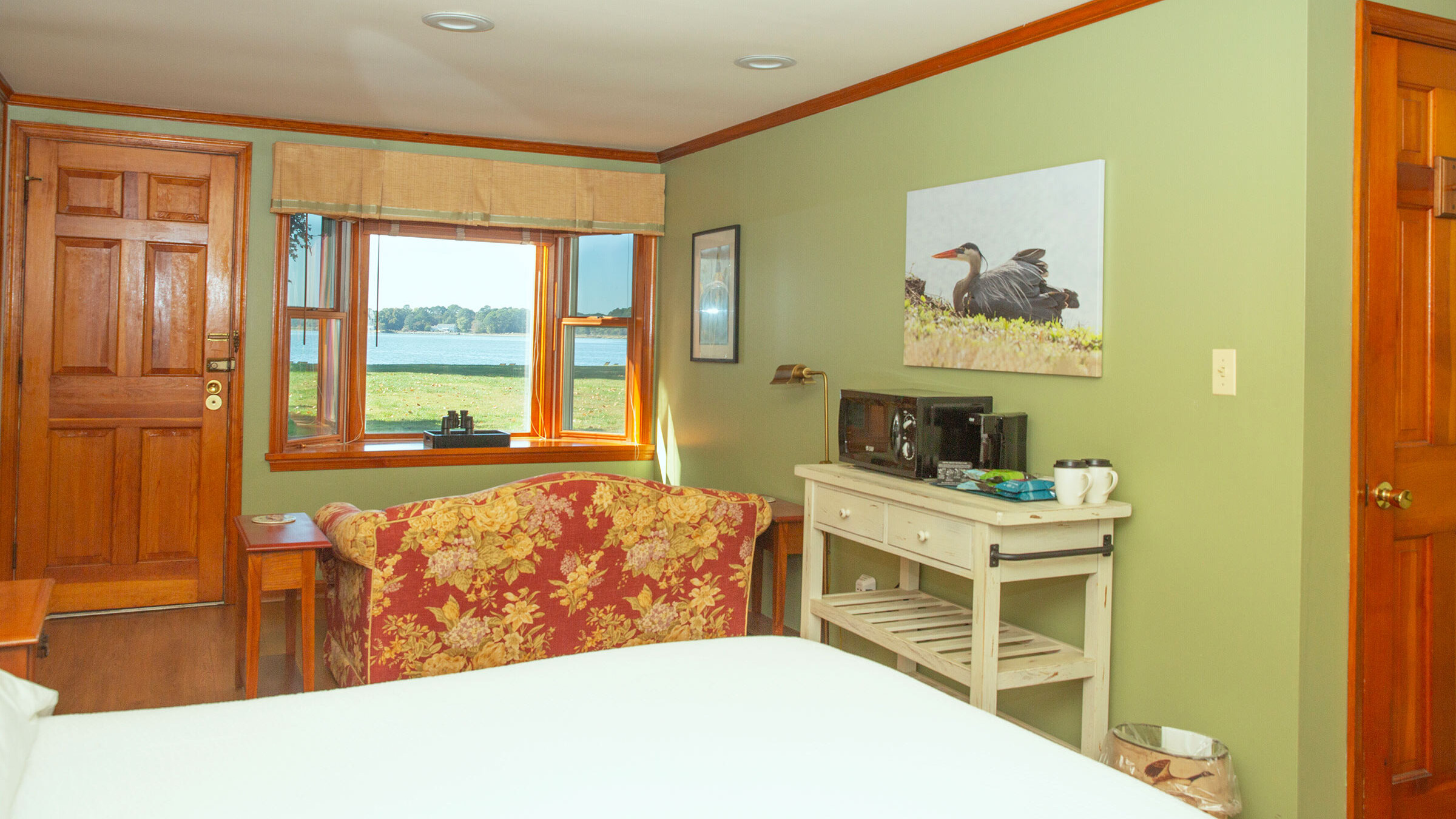 Bay View King Bedroom with Waterfront Sitting Area