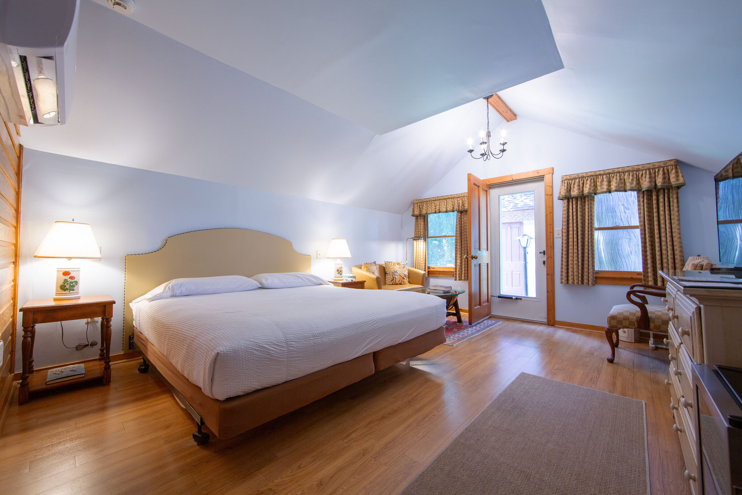 King Bedroom of Chesapeake Suite